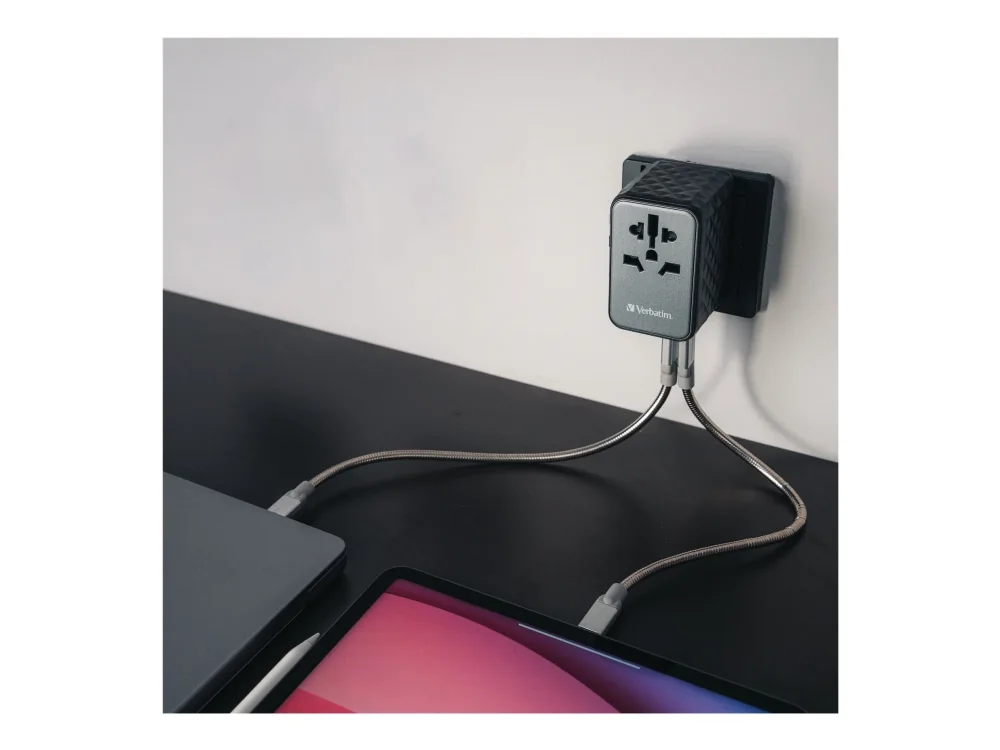 Verbatim UTA-06 Power Adapter - GaN III Universal - 2 x USB 2 x USB-C - 100 Watt