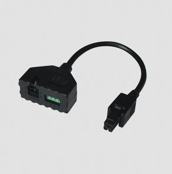Teltonika PR5MEC21 - 4-nastainen virtalähde I/O-liitännällä, Musta