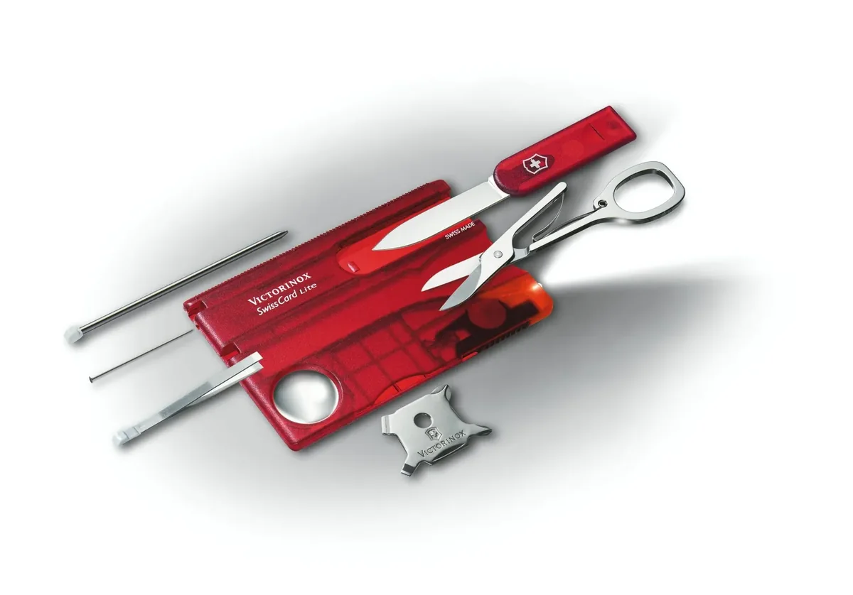 Victorinox Swiss Card Lite läpinäkyvä punainen monitoimityökalu